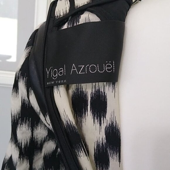 Like New Yigal Azrouël Jet Black and Bone Ikat Print Dress Size - 4 - Picture 13 of 16